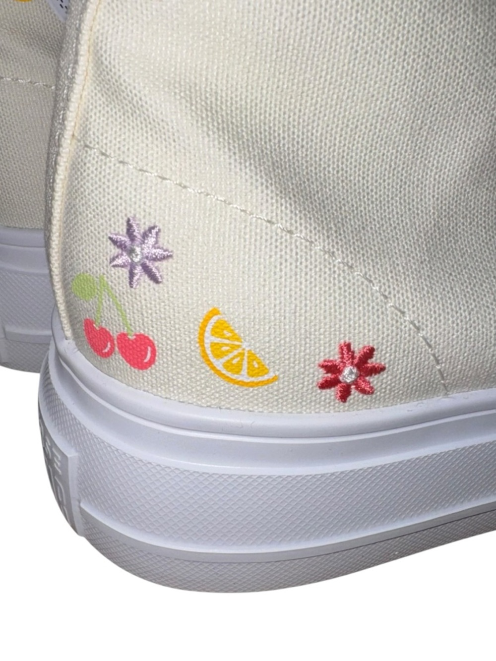 Converse Platform Hi Buttery Lemon Yellow Fruit Print Sneakers Women’s 9 NWT - Picture 6 of 9